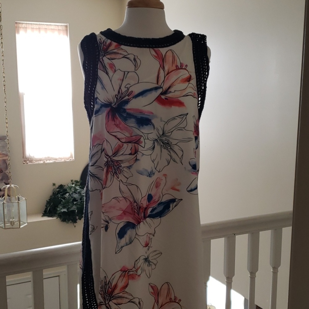 Sundress - Picture 2 of 5